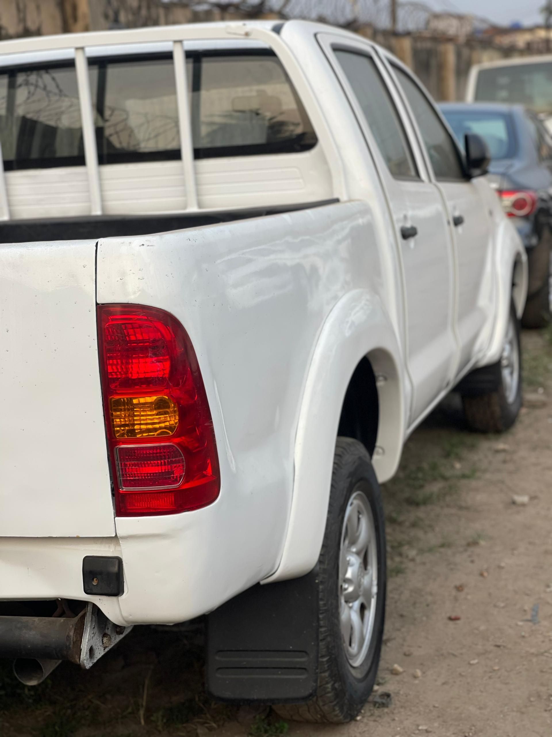 hiluz 2019 car